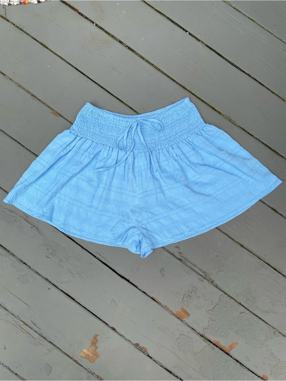 Cupshe Light Blue High Waist Elastic Smocked Shorts Faux Tie Waist Size M Boho